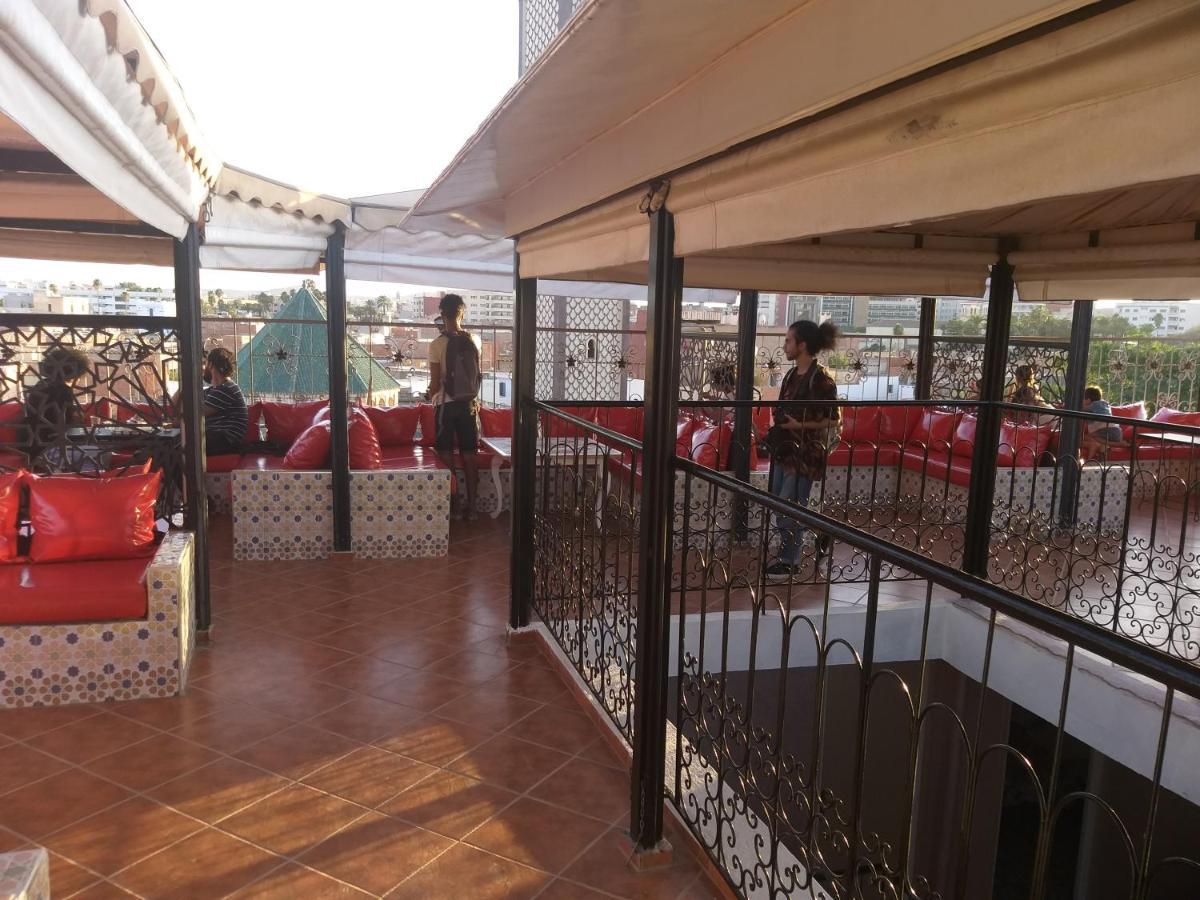 Hotel Lahlou Riad Cafeteria Уджда Екстериор снимка