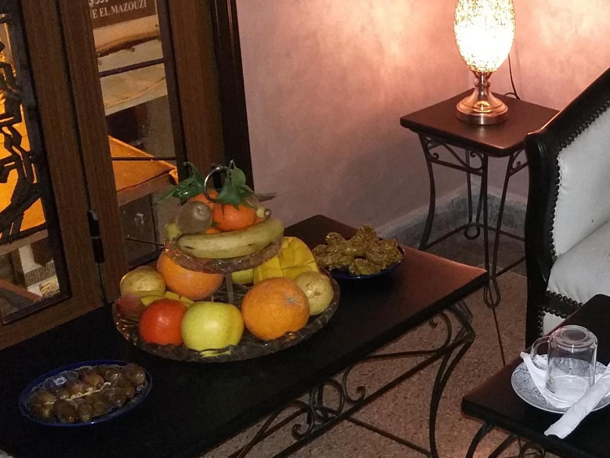 Hotel Lahlou Riad Cafeteria Уджда Екстериор снимка