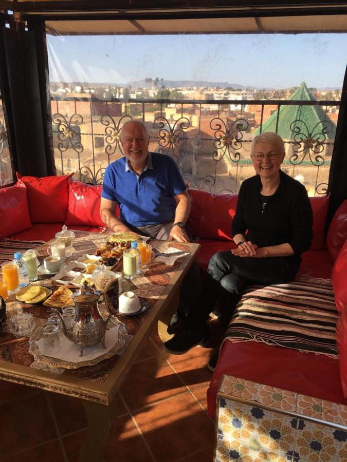 Hotel Lahlou Riad Cafeteria Уджда Екстериор снимка