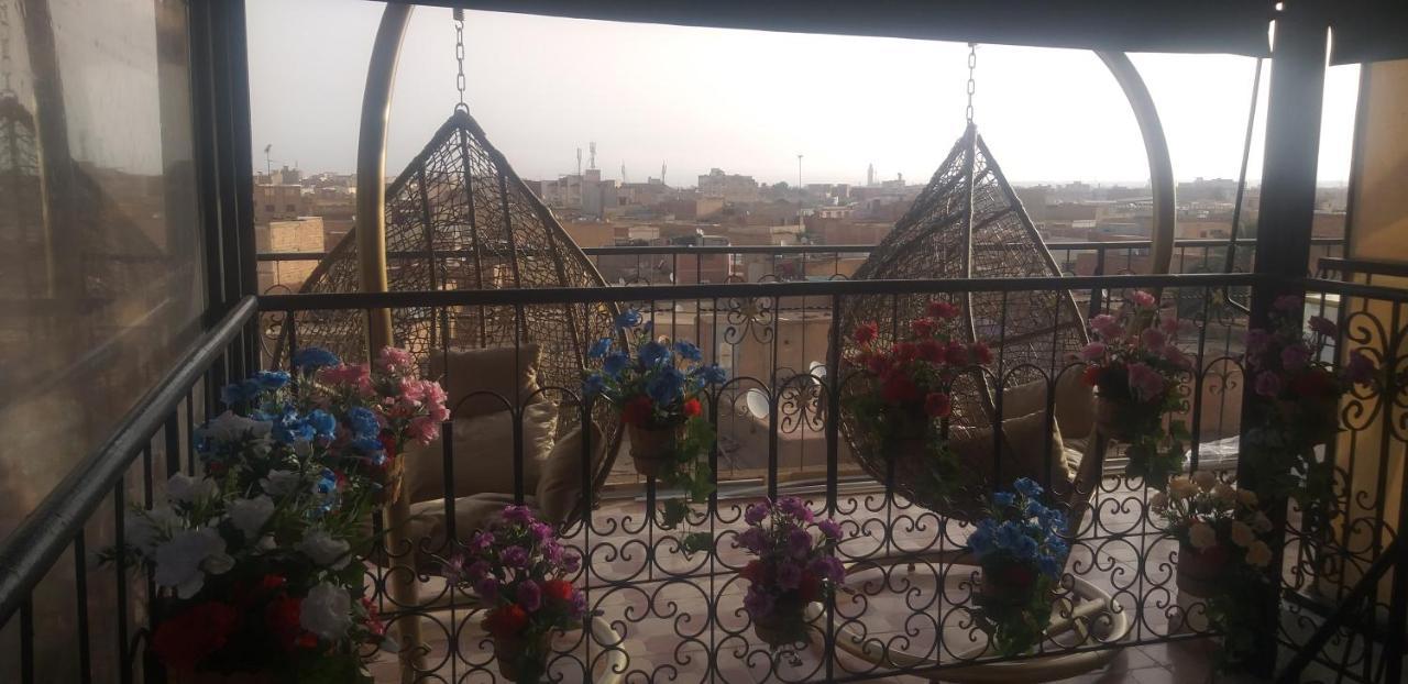 Hotel Lahlou Riad Cafeteria Уджда Екстериор снимка